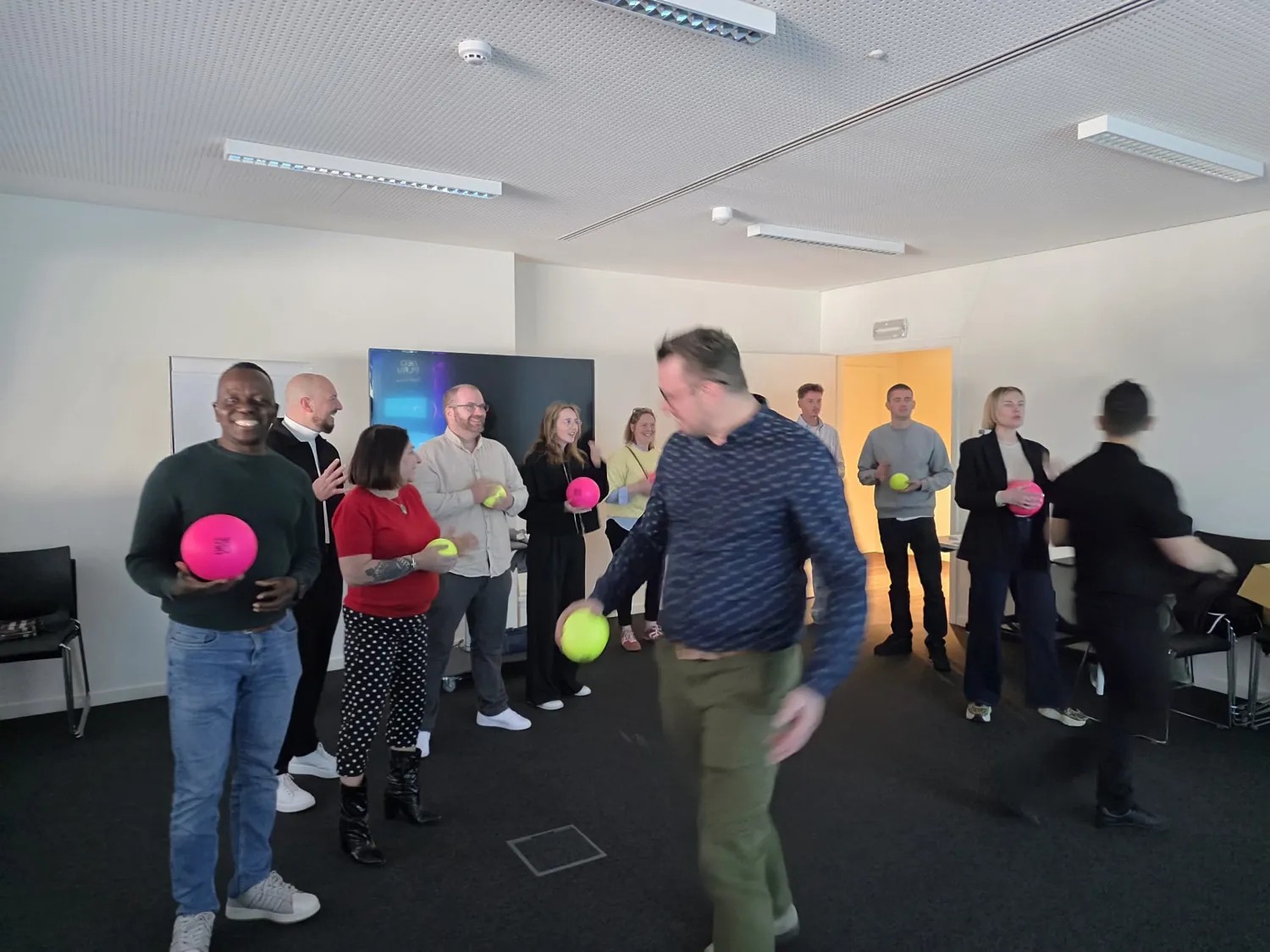 Équipe d'entreprise lors d'une animation team building InterActis